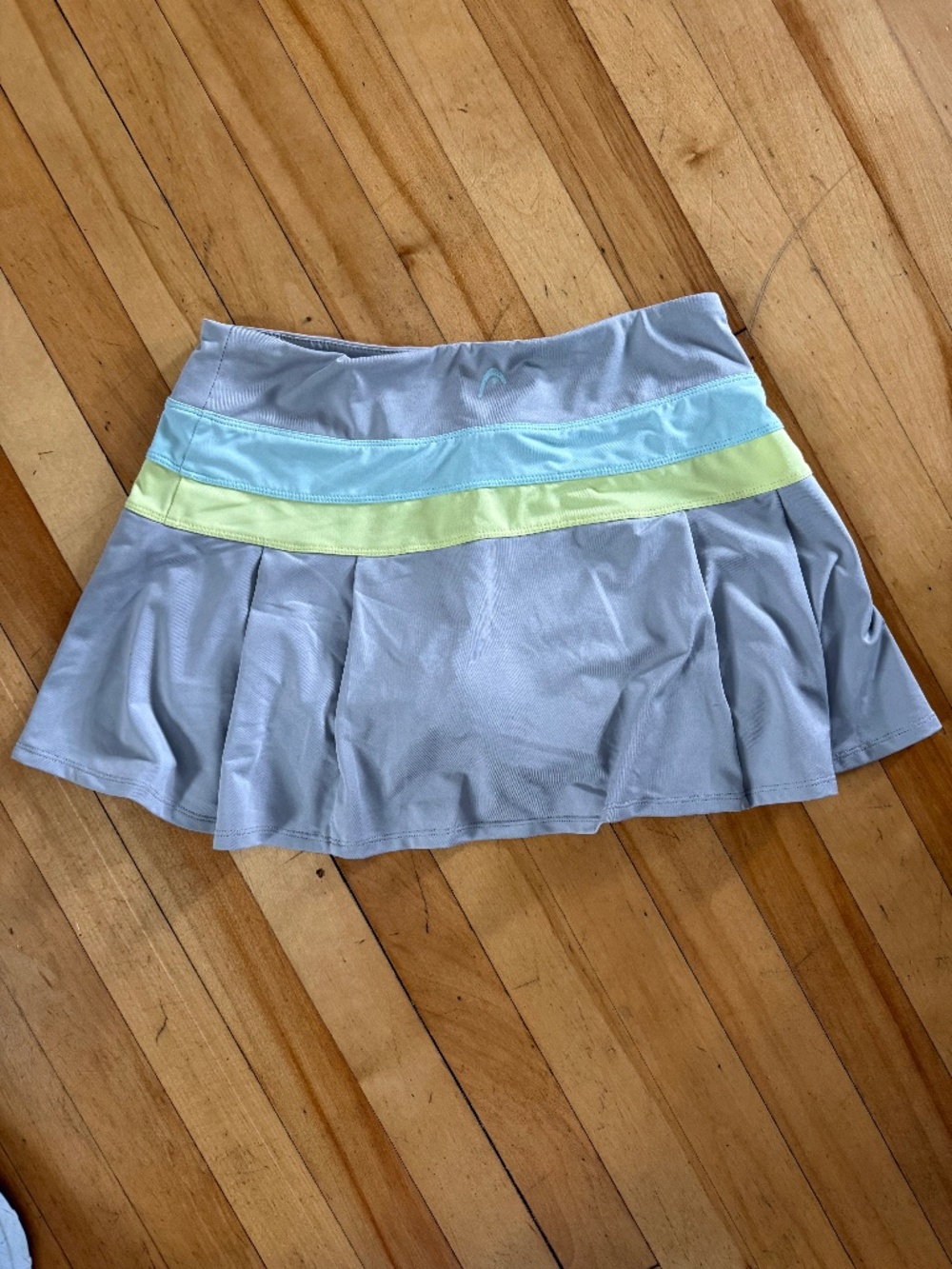 Grey active skort